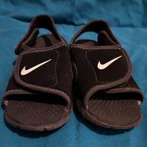 NIKE toddler black Neoprene open toe adjustable Sunday sandals GUC